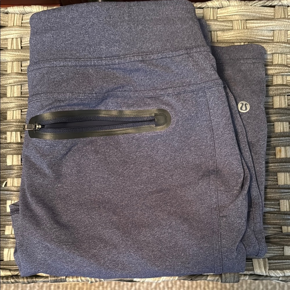Lululemon Blue Mens shorts with Zipper Pocket size medium